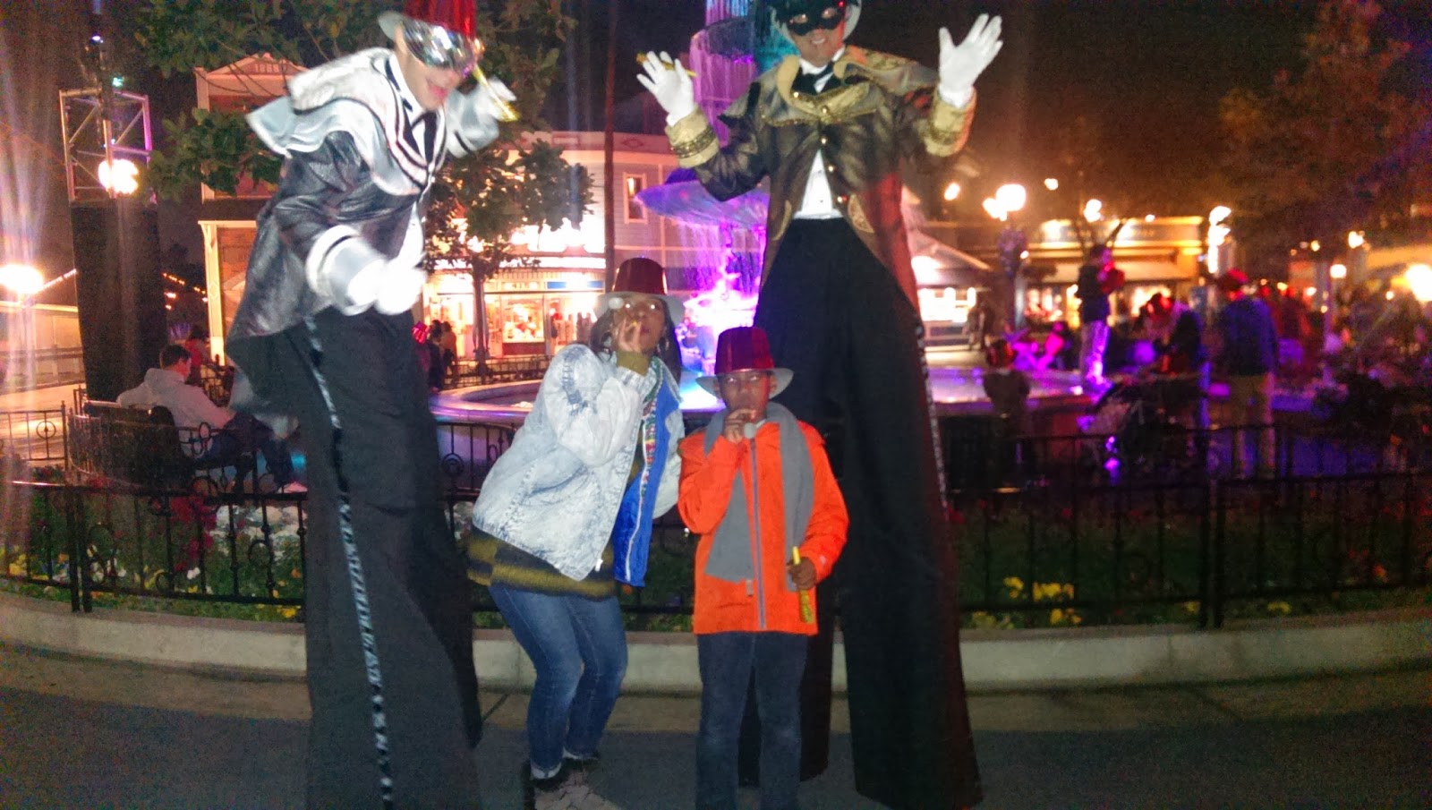New+Year Knotts Season Pass Savings & the Knott’s Season Pass Ticket Facebook Contest!