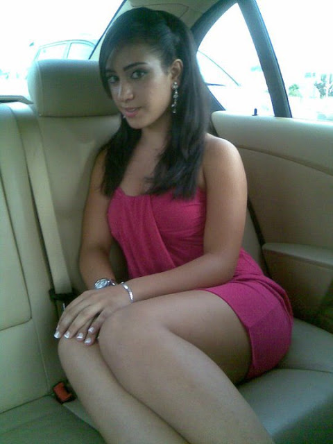 Amazing girl posing in car at Dubai Airport ~ Hot Desi ...