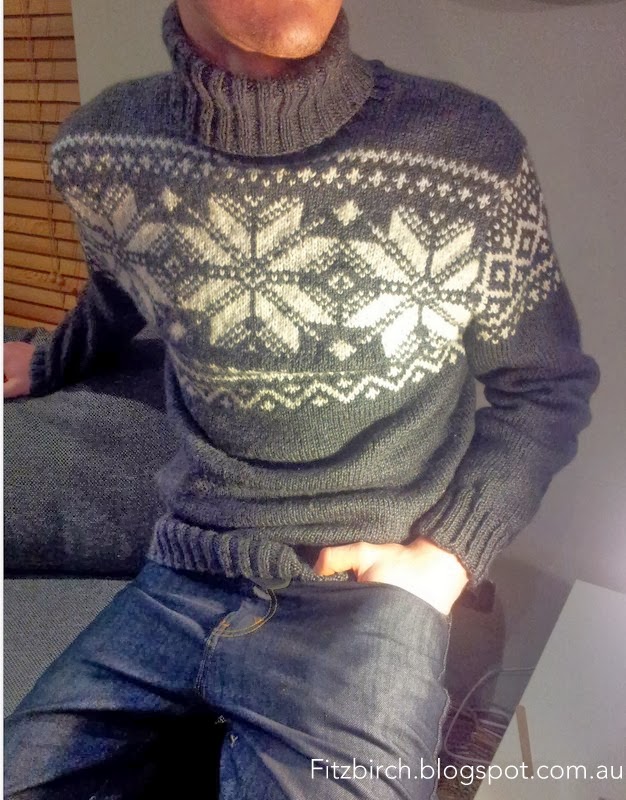FitzBirch Crafts: Knitting in the round - Converting a standard pattern.