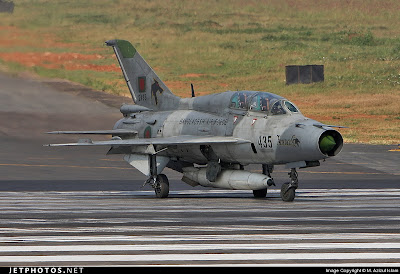 صور من جميع انحاء العالم للقوات الجوية مجهولة بعض الشئ  FT-7B+Airguard++2435%252C435++++Dhaka++++13-3-11
