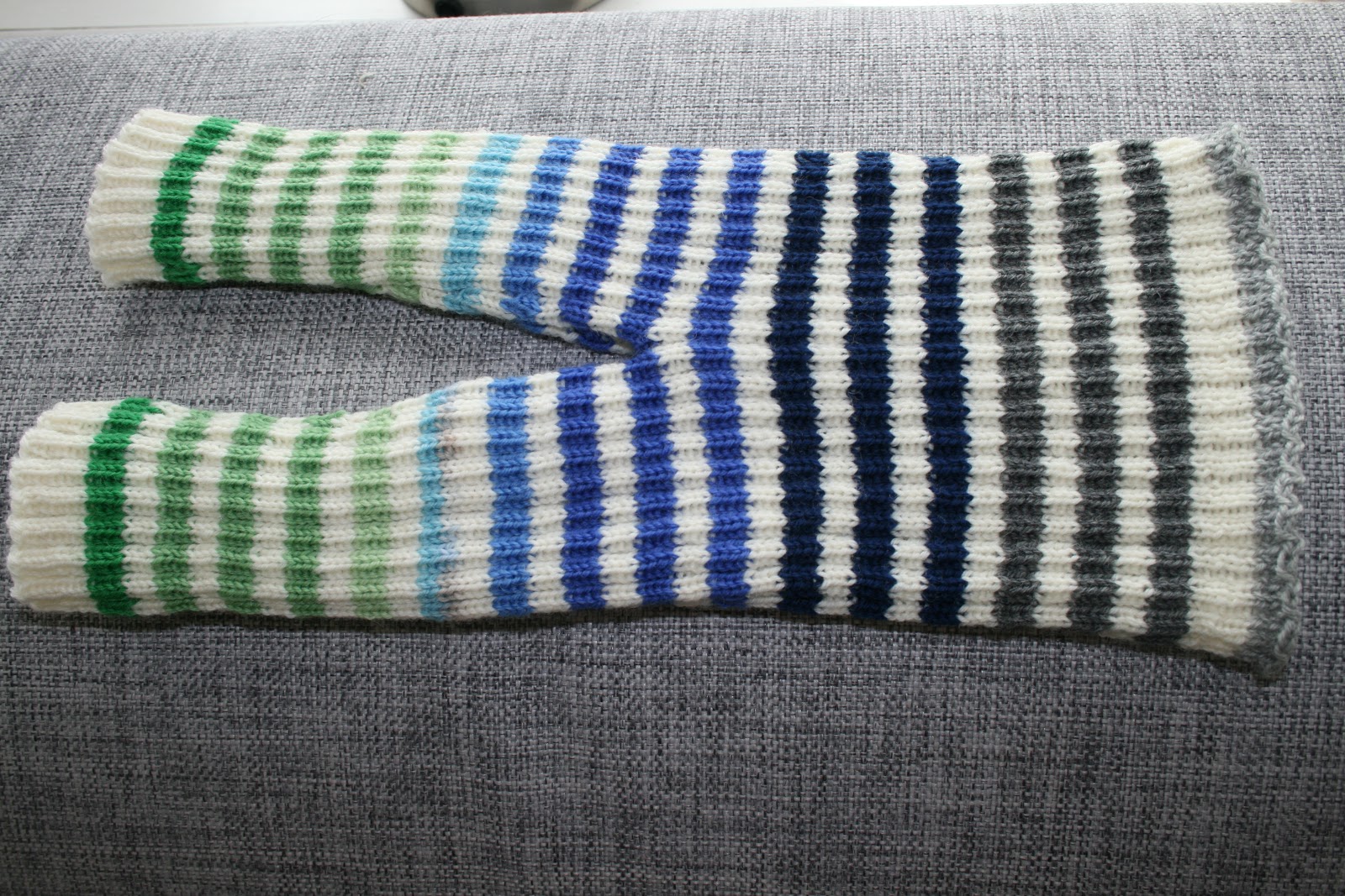 ribbestrikket bukse oppskrift