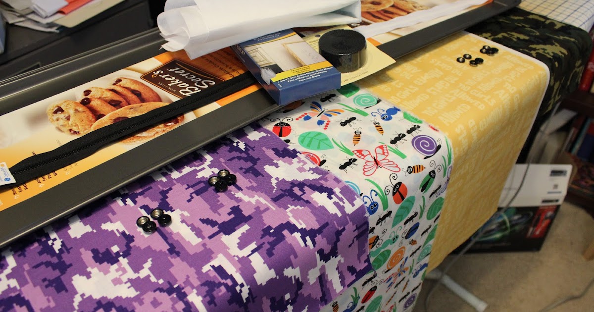 Heyyo Momma DIY Travel Lap Desk Step by Step