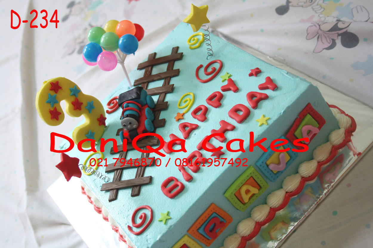 DaniQa Cake and Snack: Kue Ulang Tahun Thomas