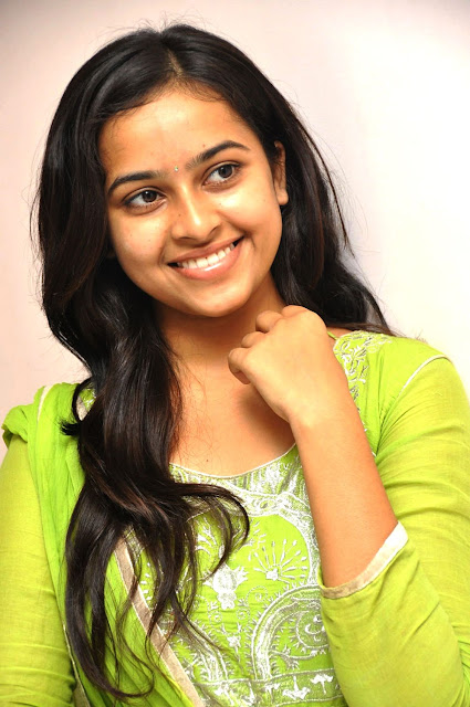 Sri Divya Varutha Padatha Valibar Sangam Heroine_MyClipta