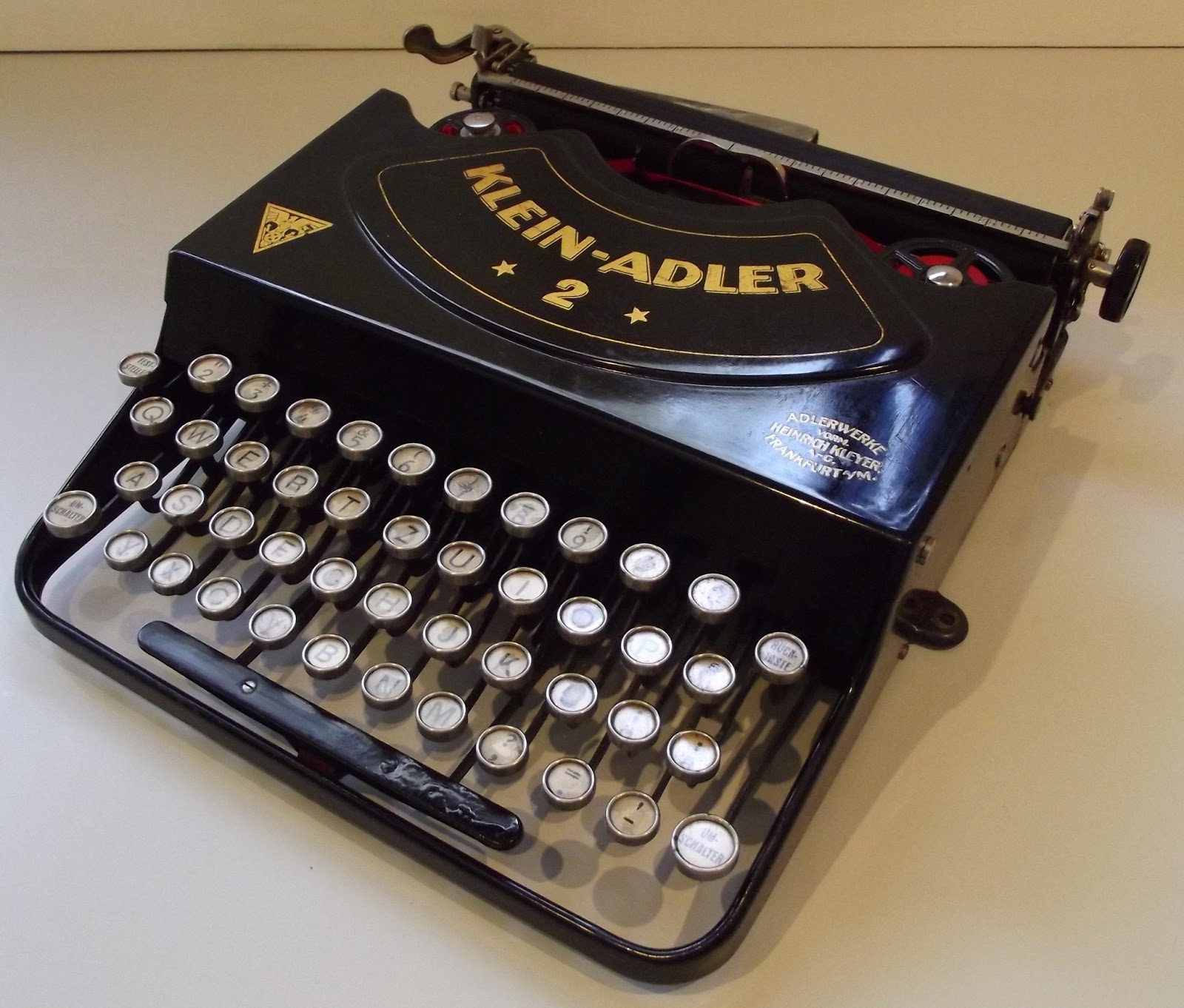 oz.Typewriter Adler Favorit ThrustAction Portable Typewriters