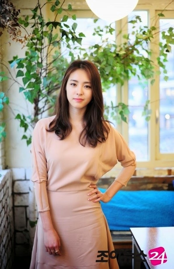 [nb] Lee Yeon Hee confesses to consistently being in relationships