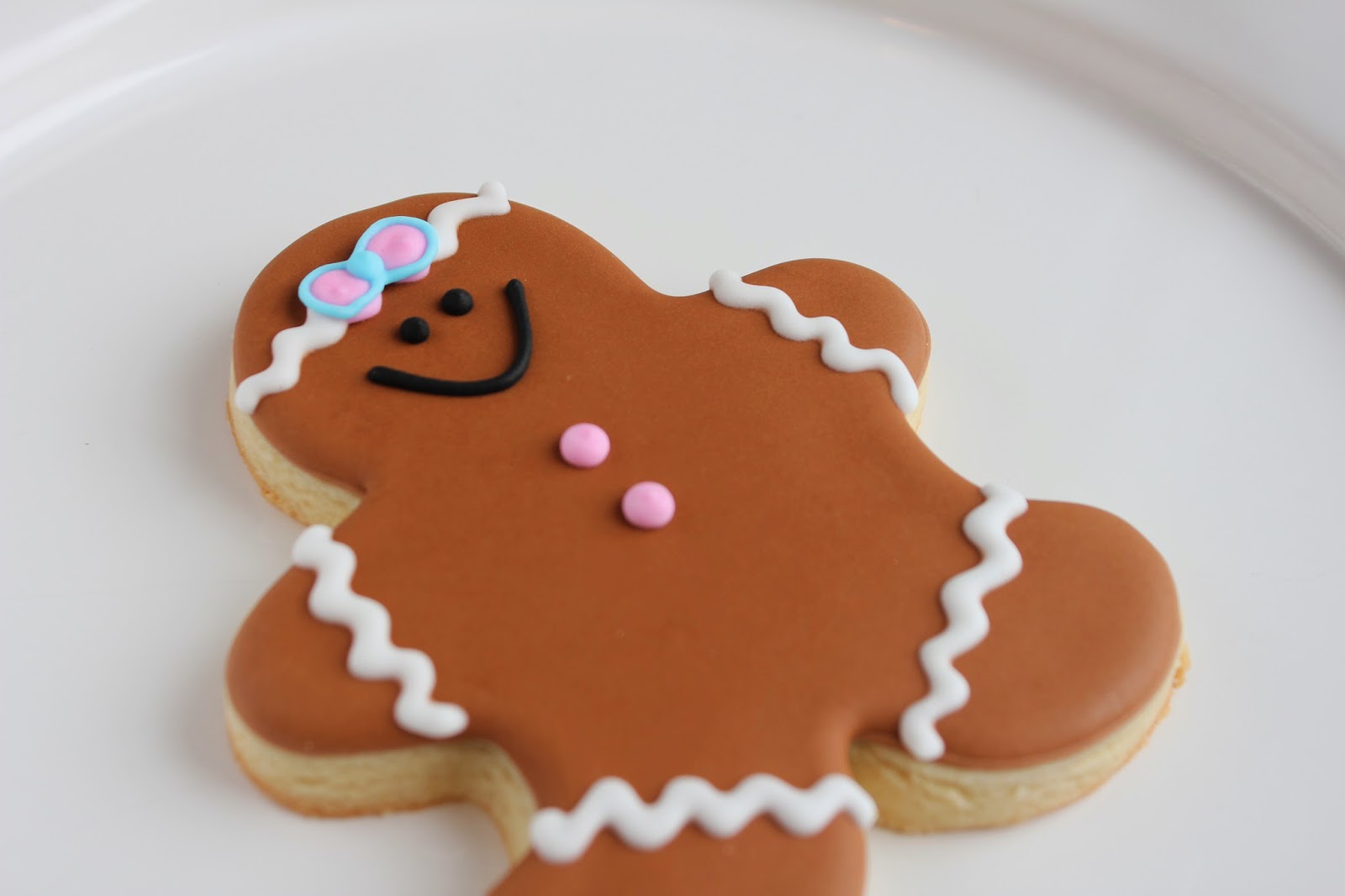 Sugar Bea's Blog Gingerbread House and Gingerbread Girl Cookies