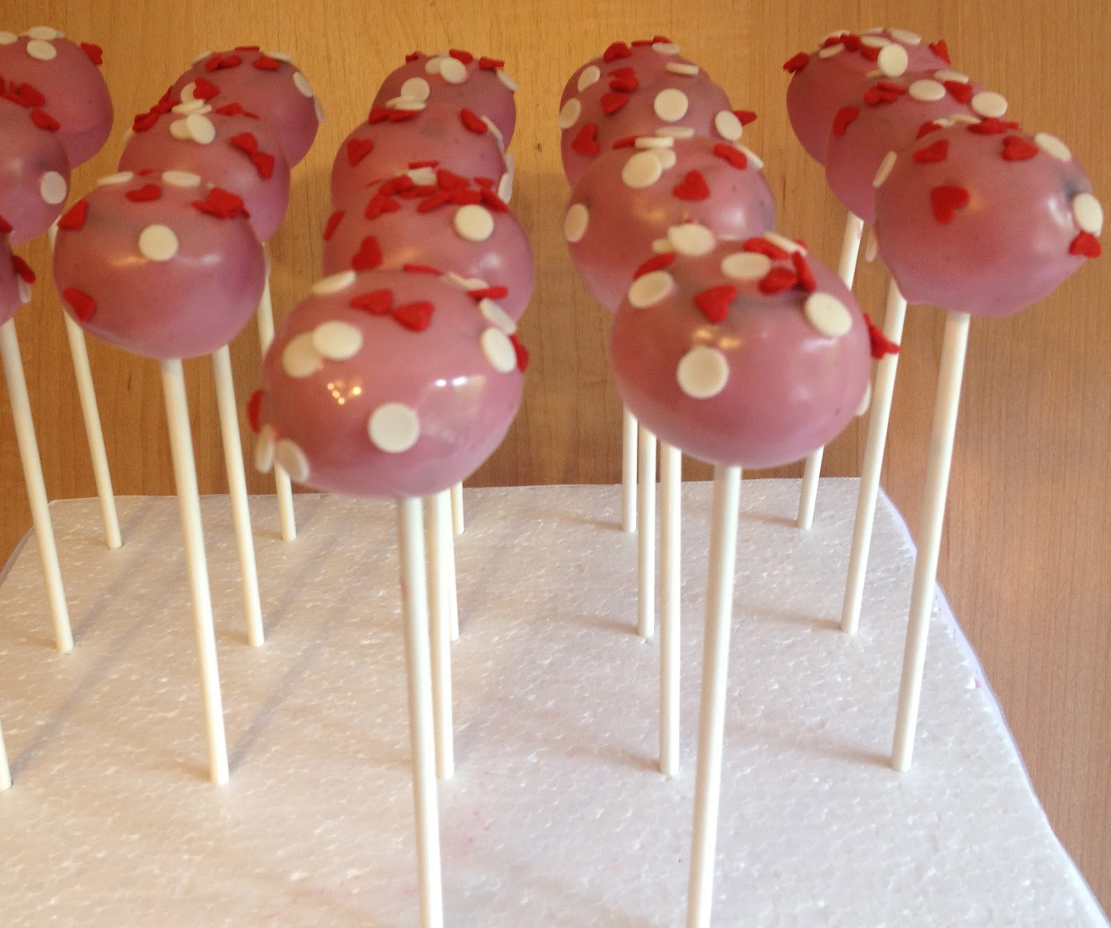 Elaine�s Sweet Life Making Cake Pops {Tutorial} Elaine�s Sweet Life Making Cake Pops {Tutorial}