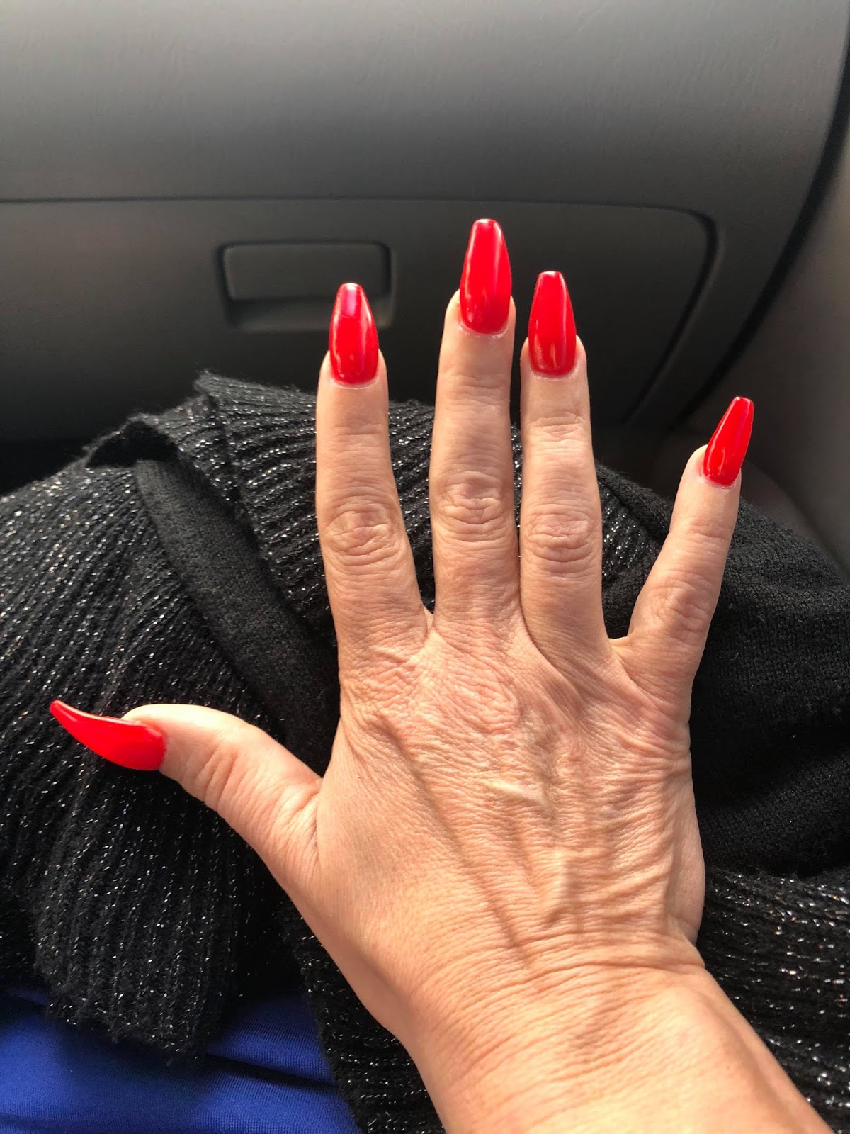 Long fingernails