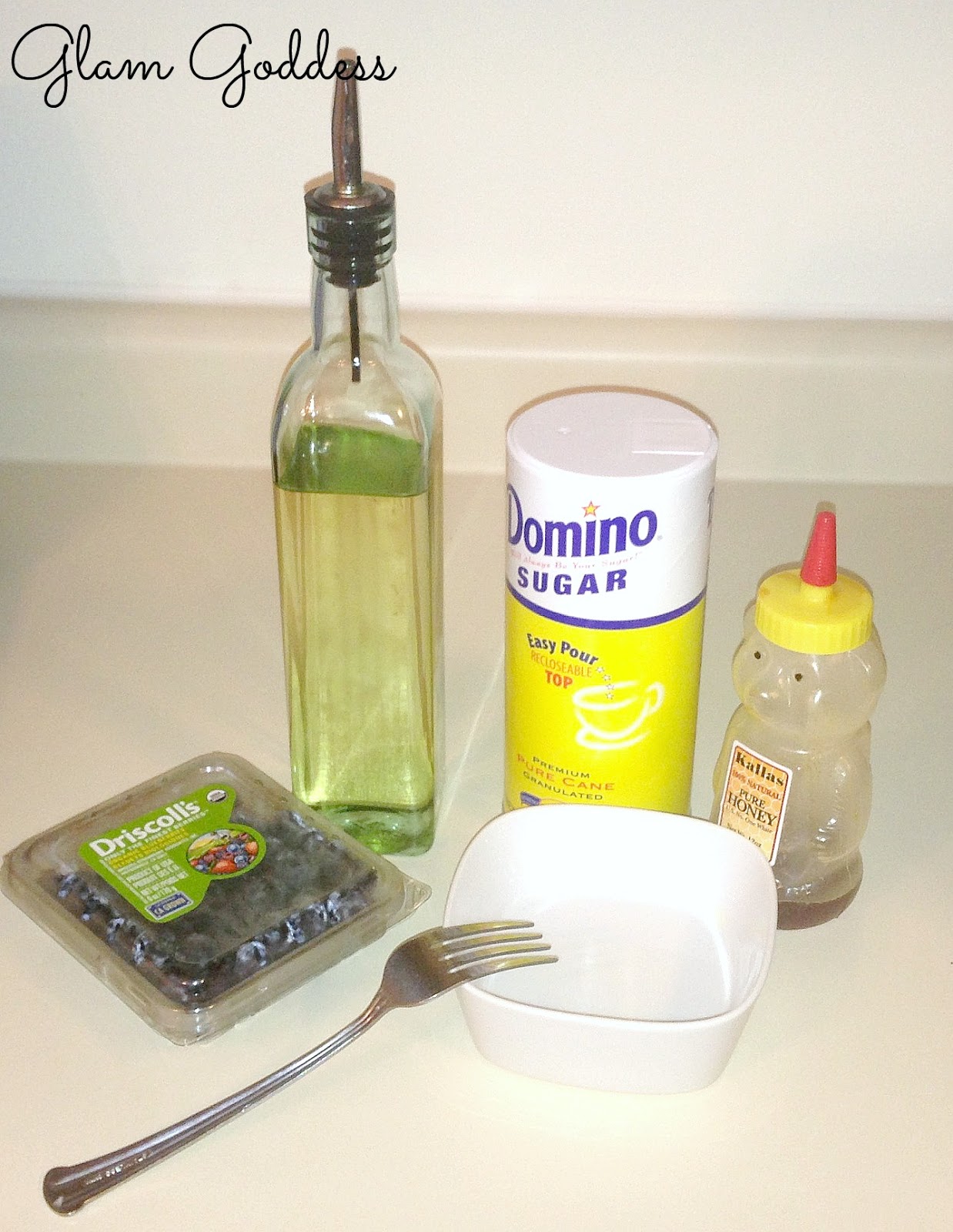 The Glam Goddess DIY Blueberry Face Mask