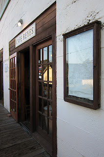 Cafe Reyes Entrance