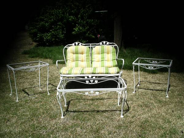 Mod Vintage Life: Metal Garden Furniture