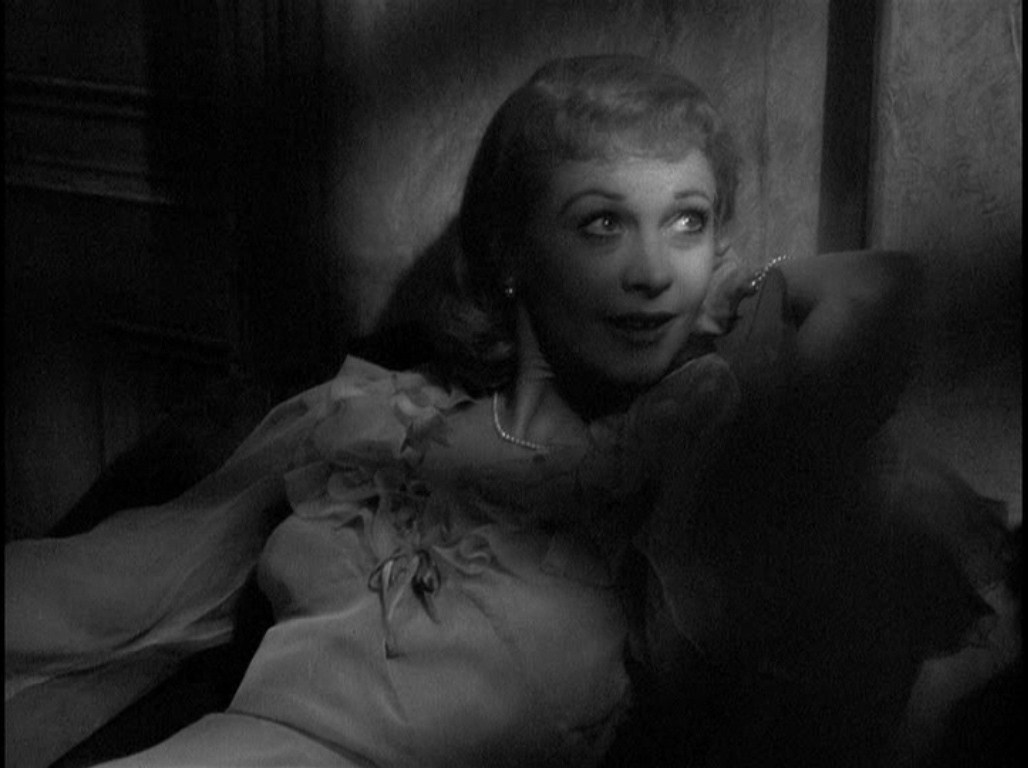 how far does blanche dubois measure Blanche dubois : victim or acceptable because if you were in her shoes many would act the same and try to hide from the past like blanche does blanche. how far does blanche dubois measure Blanche dubois : victim or acceptable because if you were in her shoes many would act the same and try to hide from the past like blanche does blanche.