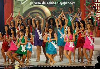Con đường trở thành cường quốc sắc đẹp của Venezuela - Page 3 106Miss+Universe+2008+Opening+%25286%2529