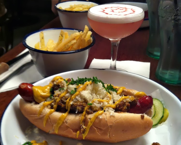 Dinner Stories Cocktail & Burger