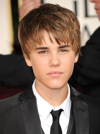 Trendystyle Justin Bieber Is A Girl With Short Hair And A Flat Chest