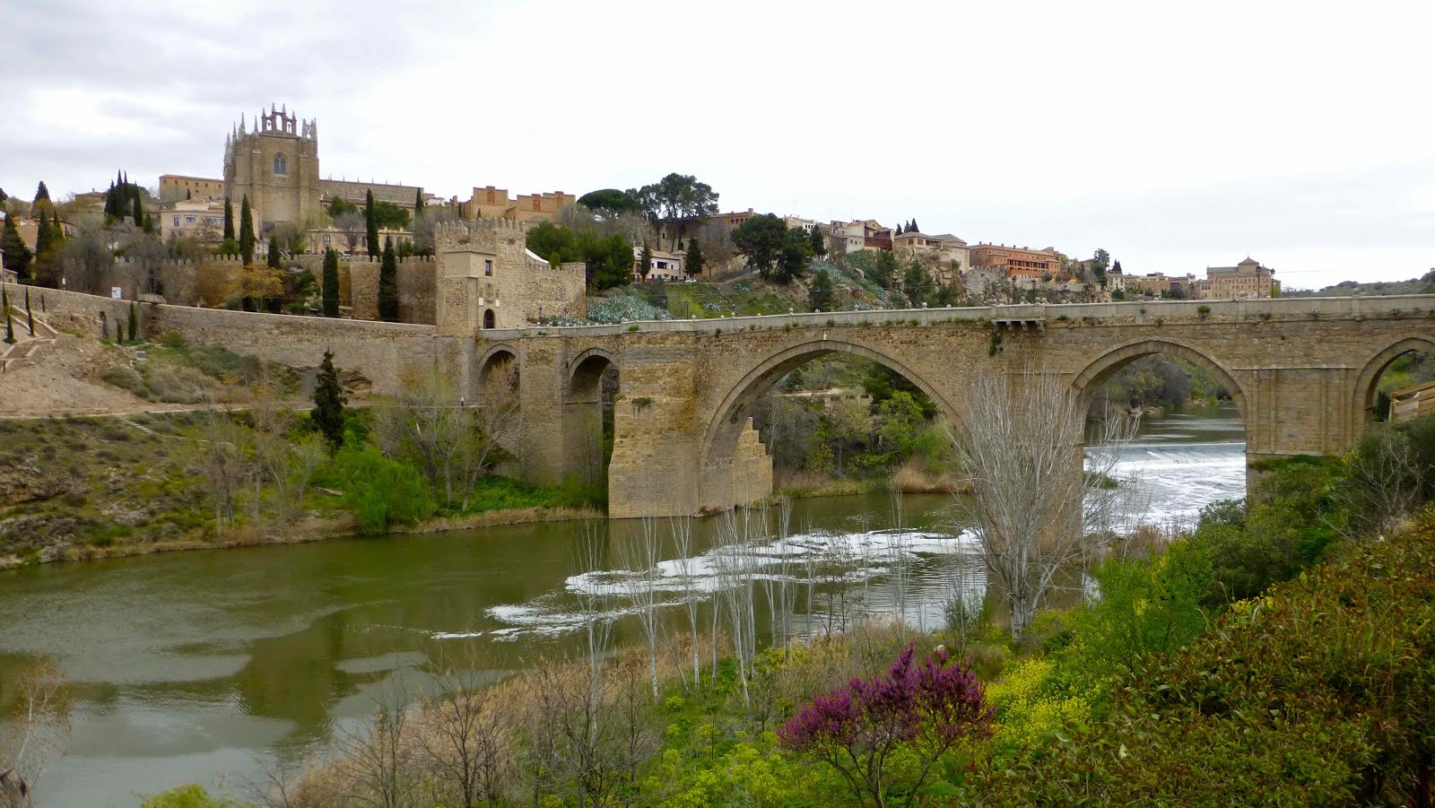 Le Tage encercle Toledo