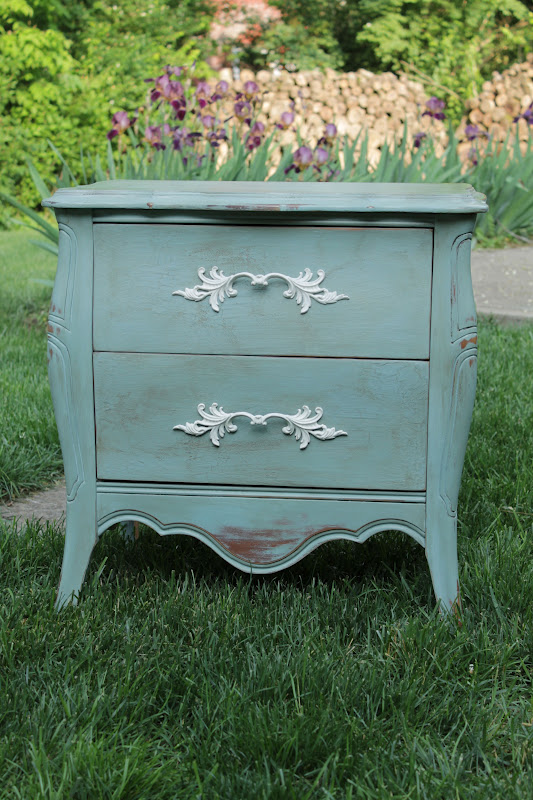 VanHook & Co. Crackling Annie Sloan's CHALK PAINT