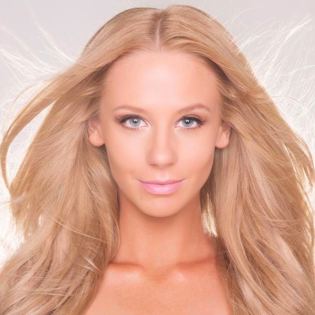 ECO GLAMAZINE: FITNESS FRIDAY: Ashley Hayman