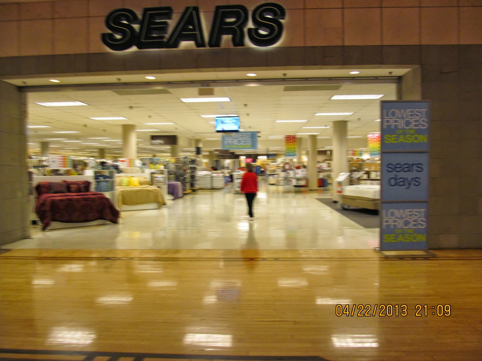 Trip to the Mall Westfield Fox Valley(Aurora, IL)