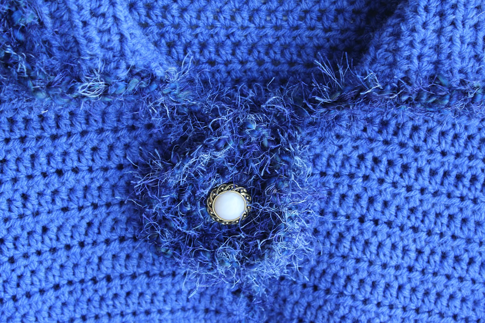 Novelty yarns Improving aesthetic look of fabrics General Features