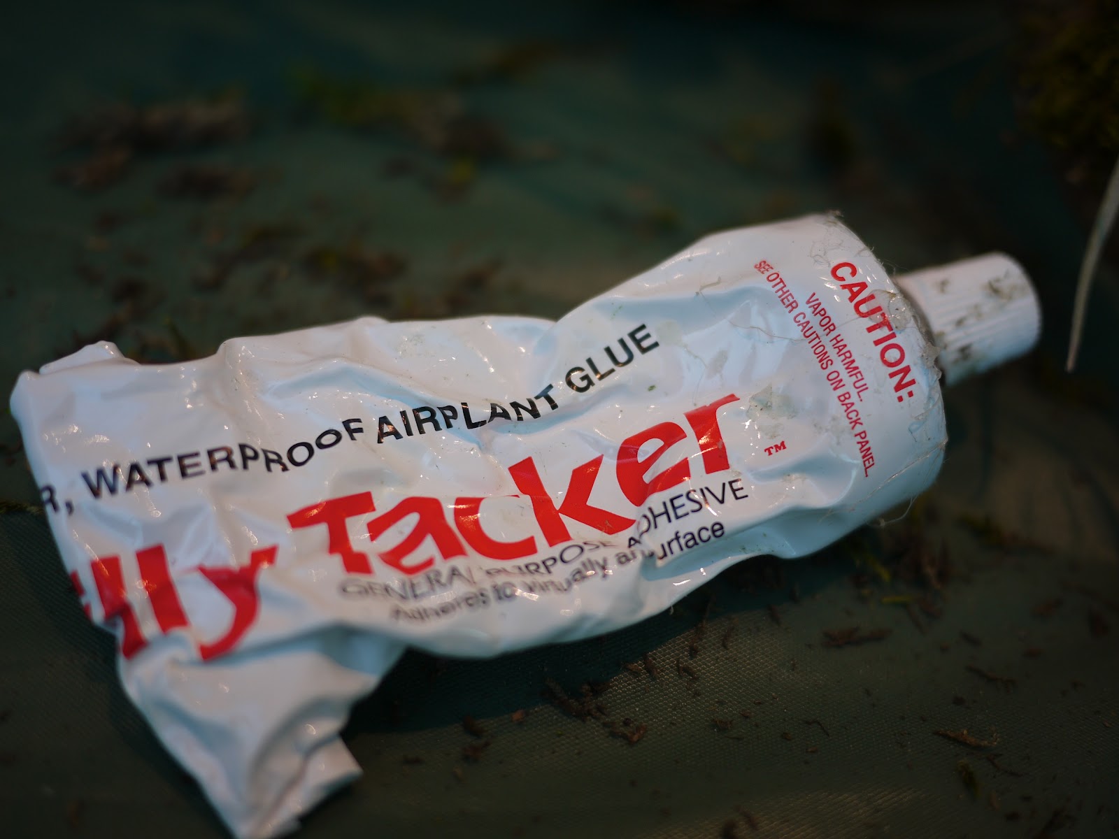 Can you believe that there's a glue made specifically for sticking air