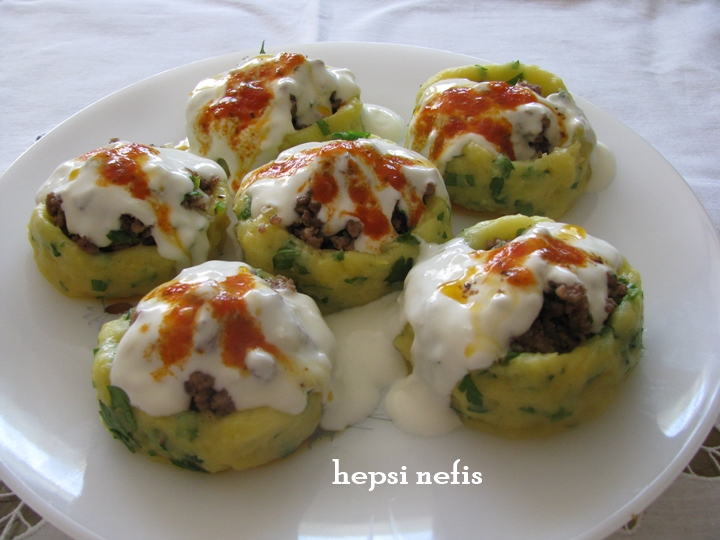 patates mantısı kıymalı patates mantısı