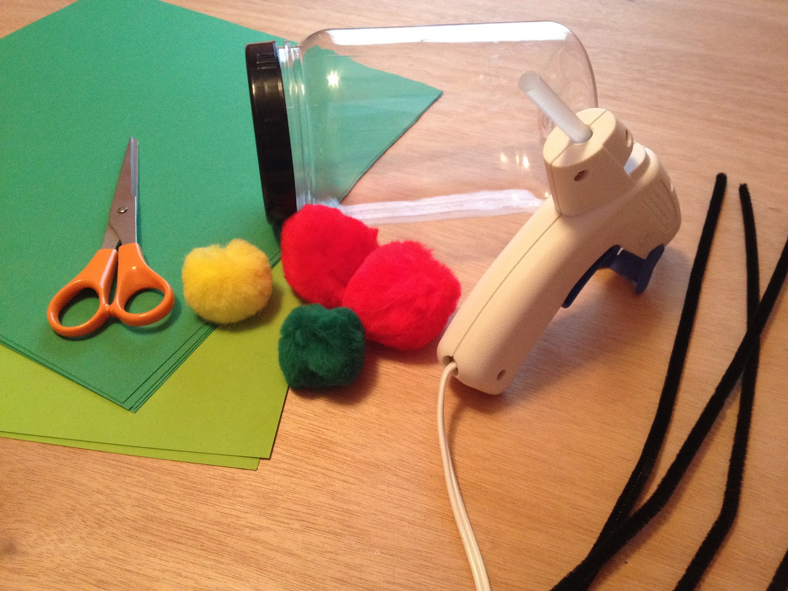 Olives Originals Tutorial Caterpillar Bug Jars