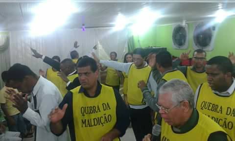 Uma igreja que combate o inimigo