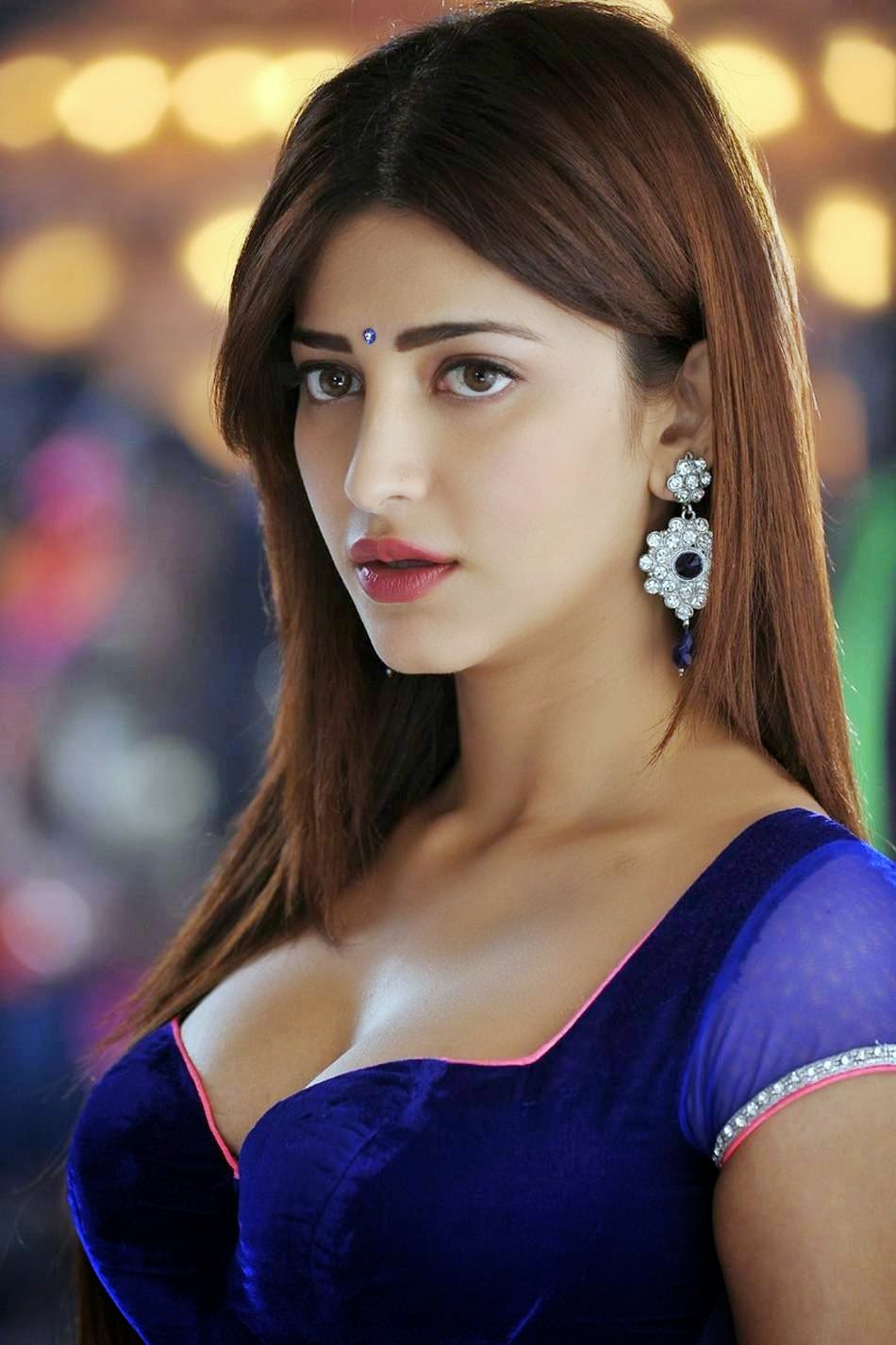 High Quality Bollywood Celebrity Pictures Shruti Hassan Sexiest Cleavage and Navel Show Ever In Pimple Dimple Song From Telugu Film Yevadu image