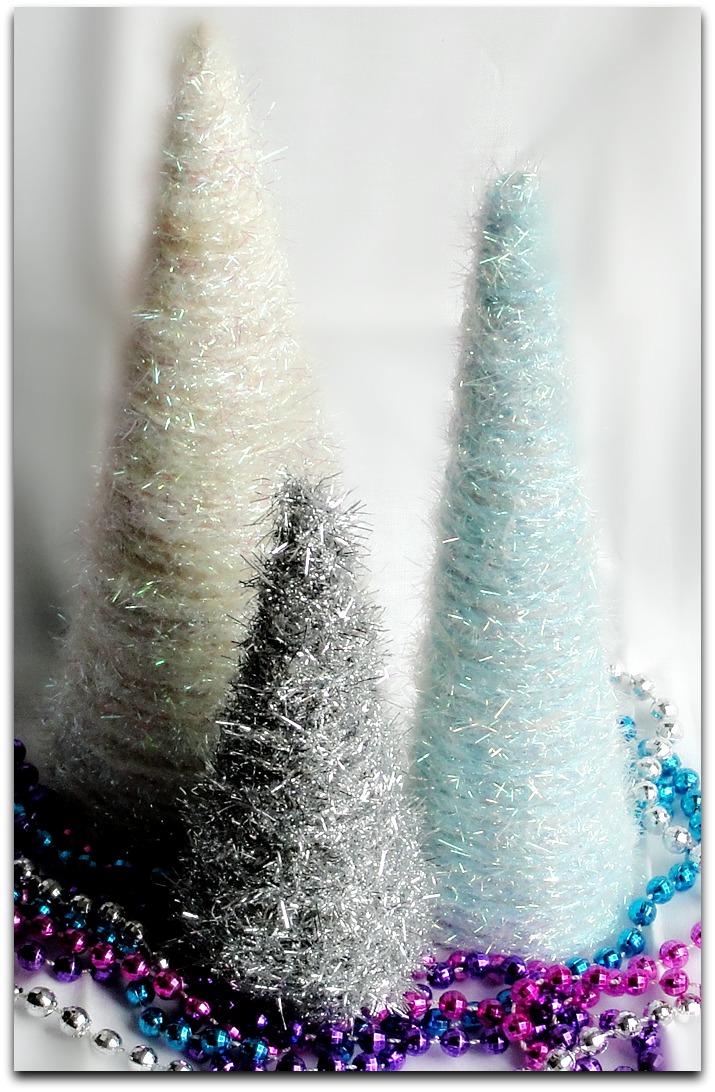 {A Million Memories} Tinsel Christmas Tree Tutorial
