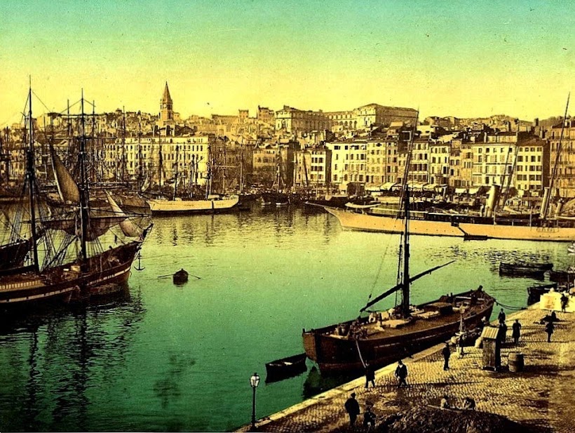 Le quartier du panier avec le clocher du calvaire et l'hotel dieu