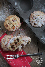 Mini apple tarts. Apples, Cointreau, cardamom, tonka bean photo rebeca sendroiu