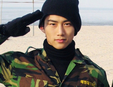 Ok taecyeon military