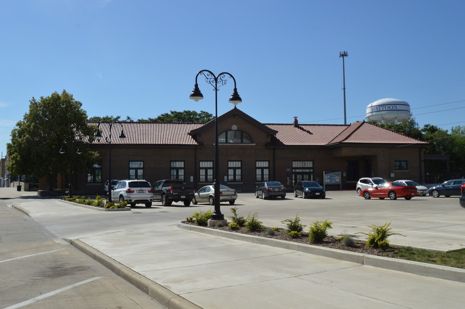 Towns and Nature Mattoon, IL Amtrak/IC 1918 Passenger Station