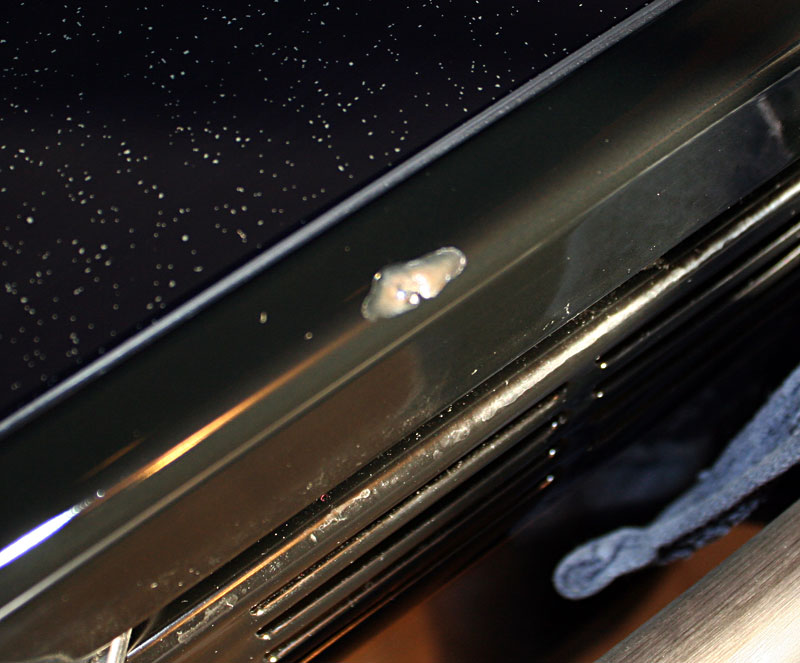 Poppular Photography Repairing Chip in Stovetop