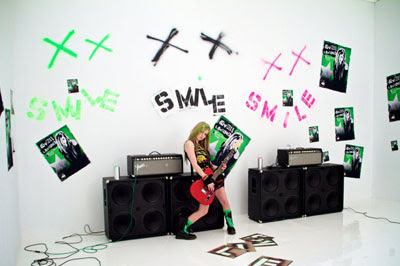 Avril - Smile