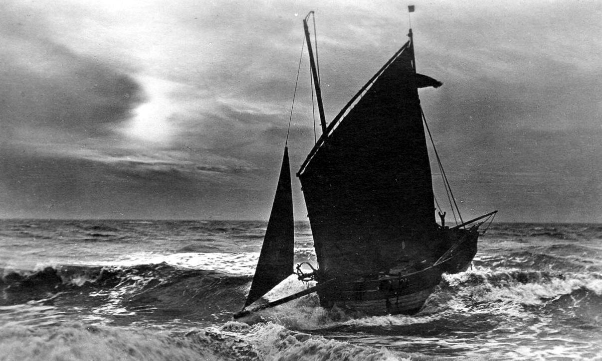 Tour Scotland Photographs Old Photograph Fishing Boat Coast Lower