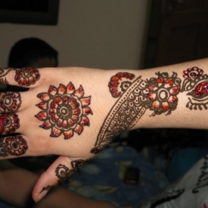 Latest Mehndi Designs for 2013 Weddings - Angelic Hugs