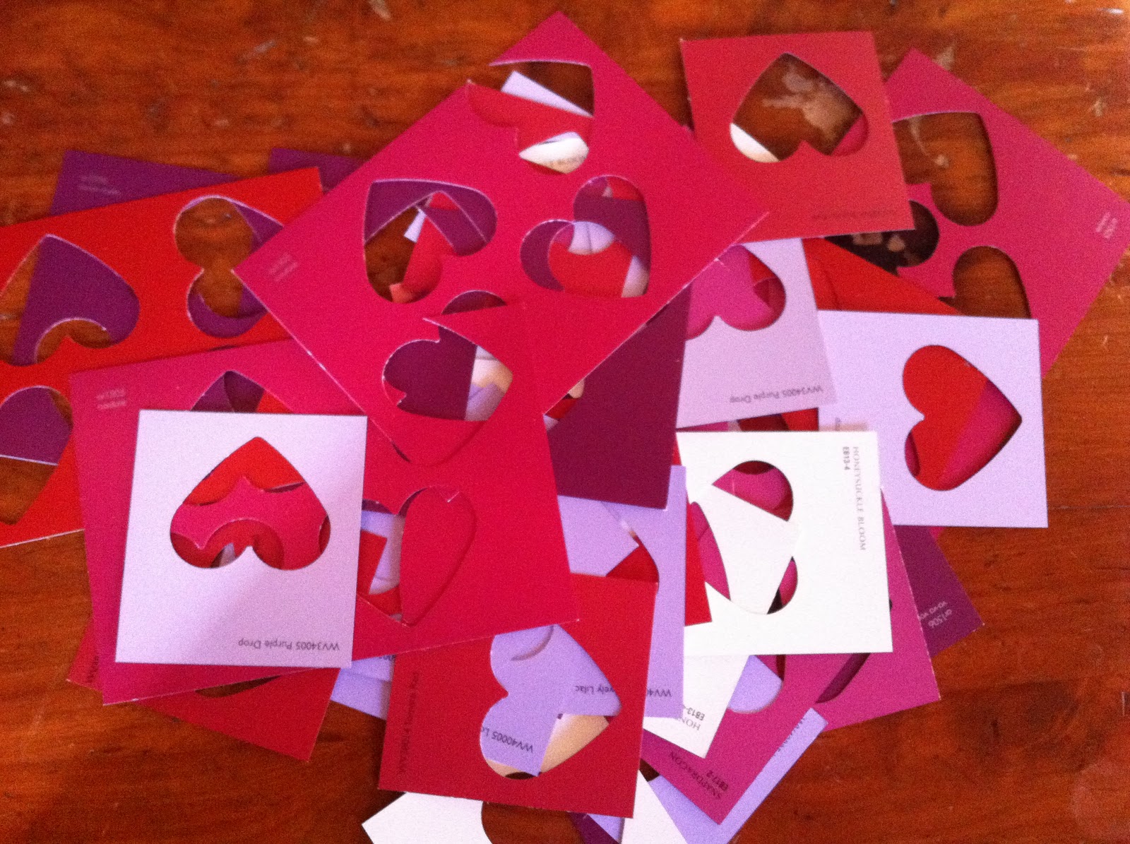 DIY Valentine's Day Projects: Free Heart Garland | Your Retail Helper