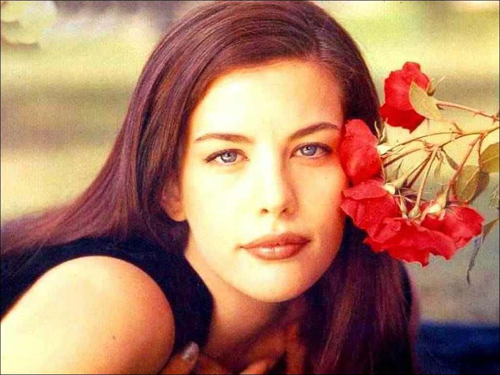 http://2.bp.blogspot.com/-JTjMZghcAAU/TY-_aSuLoCI/AAAAAAAACmY/k6Odmuy6zSw/s1600/liv-tyler-wallpapers.jpg