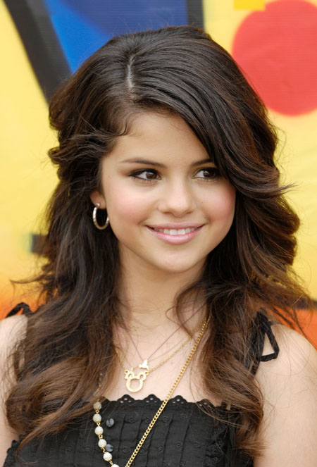 selena gomez hairstyle ideas ~ PROM NIGHT GOWN
