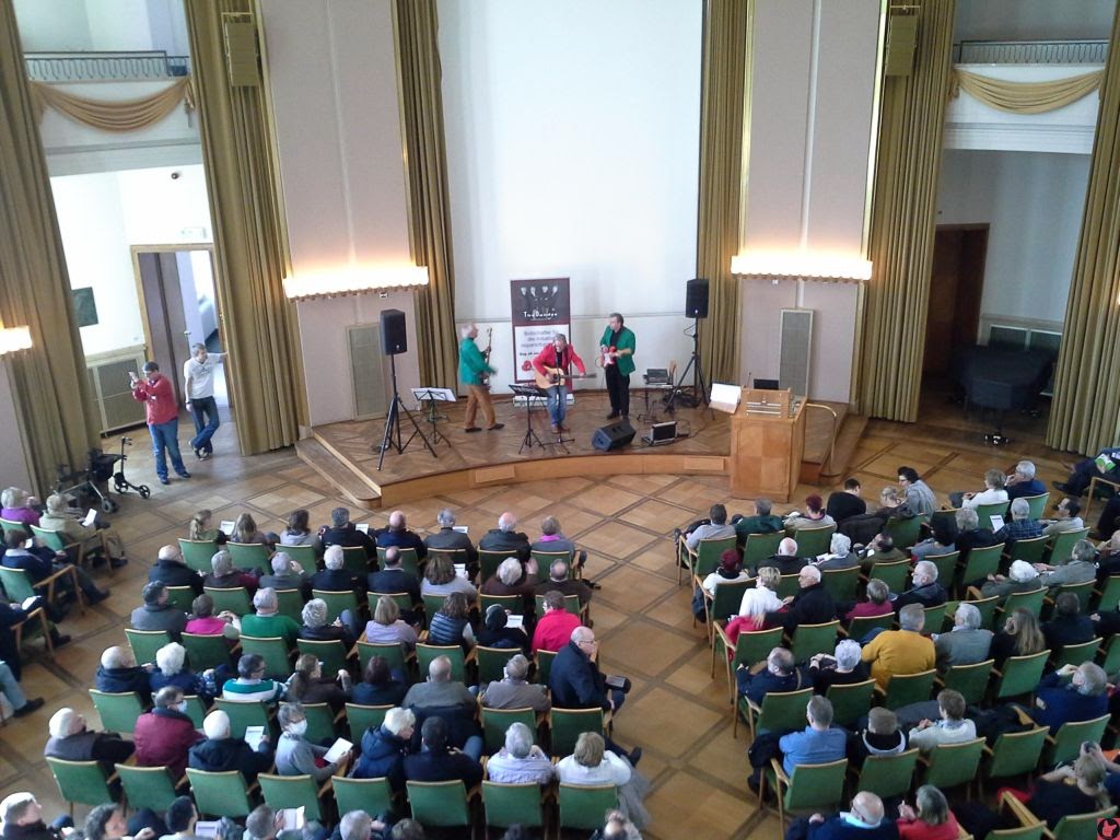 Die Eroffnung Des Ersten Benefit Stores In Deutschland Mel Et Fel