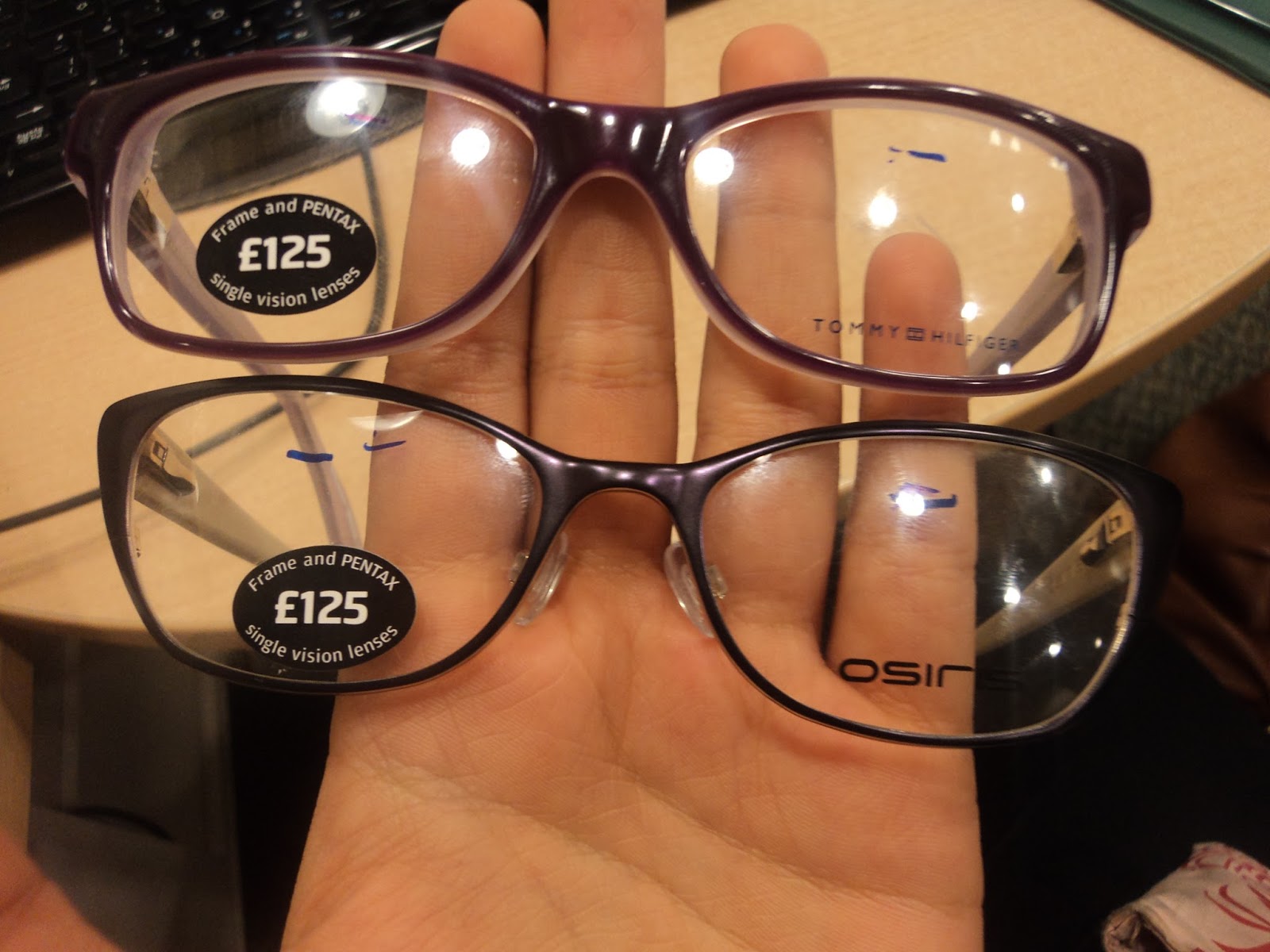 A Visit to Specsavers in Leeds...Part 2 The Glasses Class & Glitter