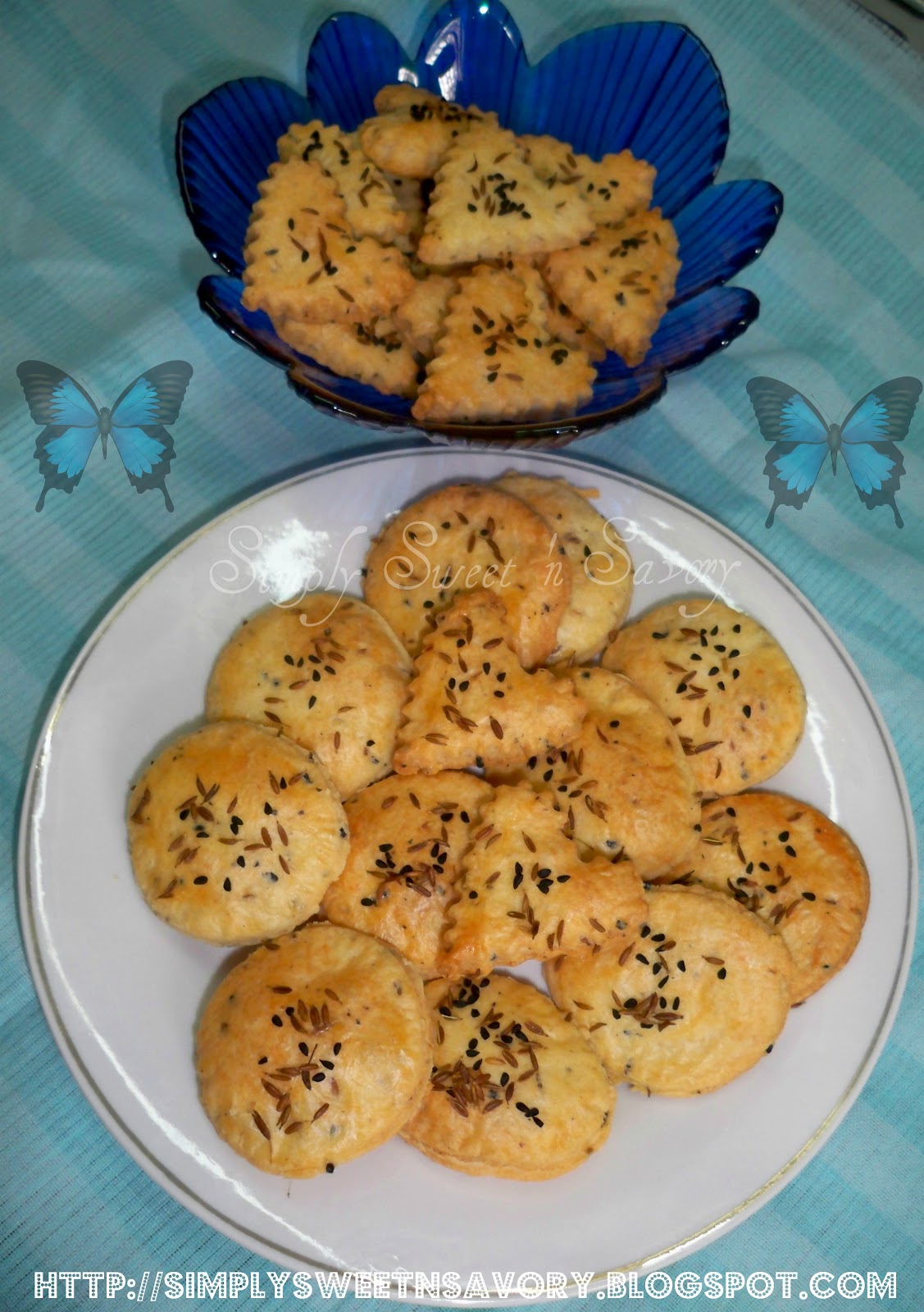 Simply Sweet 'n Savory Cheese Crackers
