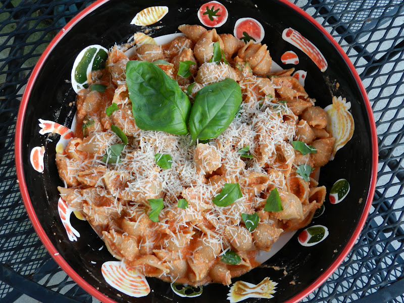 Gourmet Girl Cooks Pasta w/ Fresh Roma Tomato Pesto Sauce