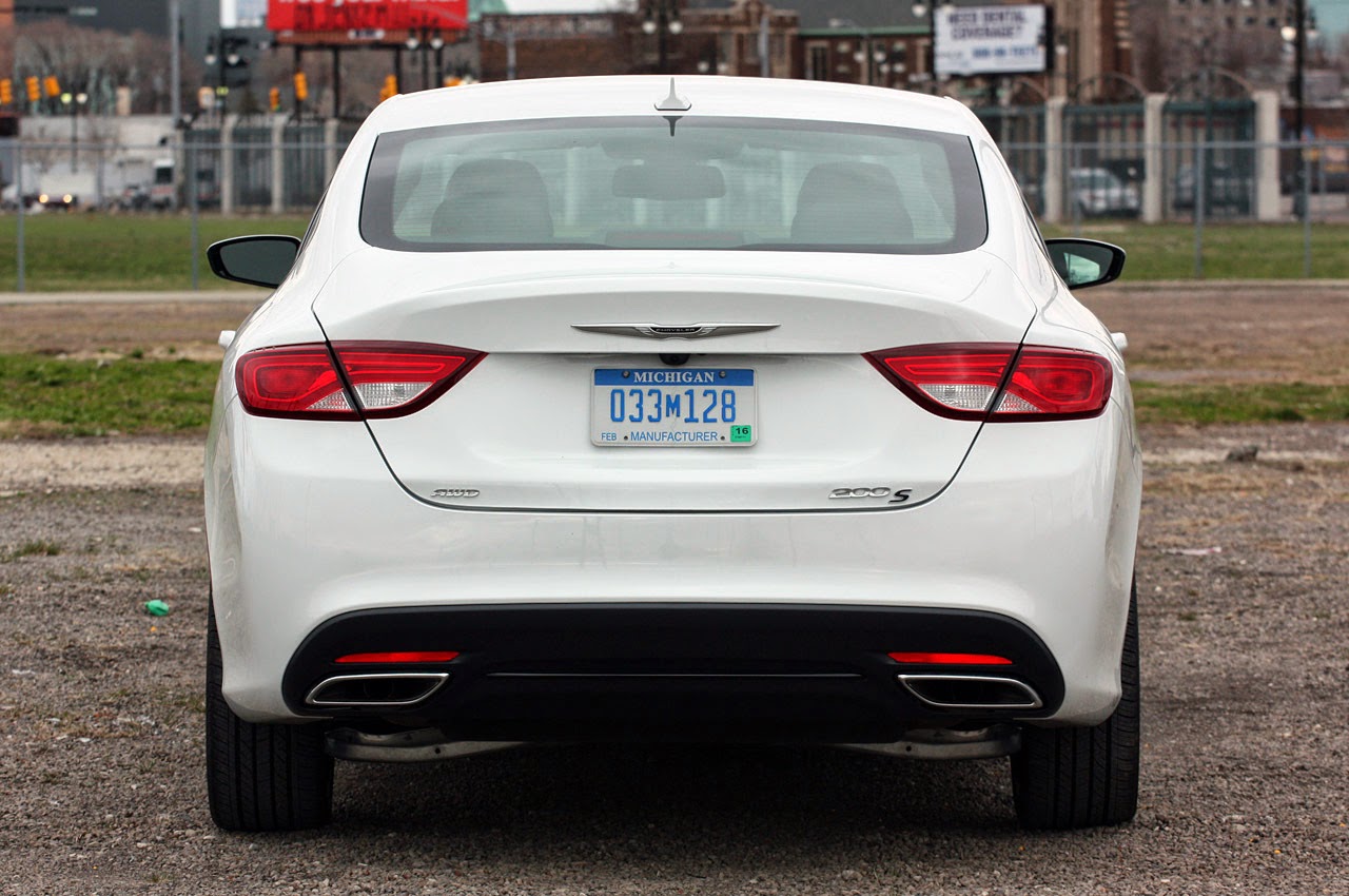 169 Automotiveblogz 2015 Chrysler 200s Awd Review Photos