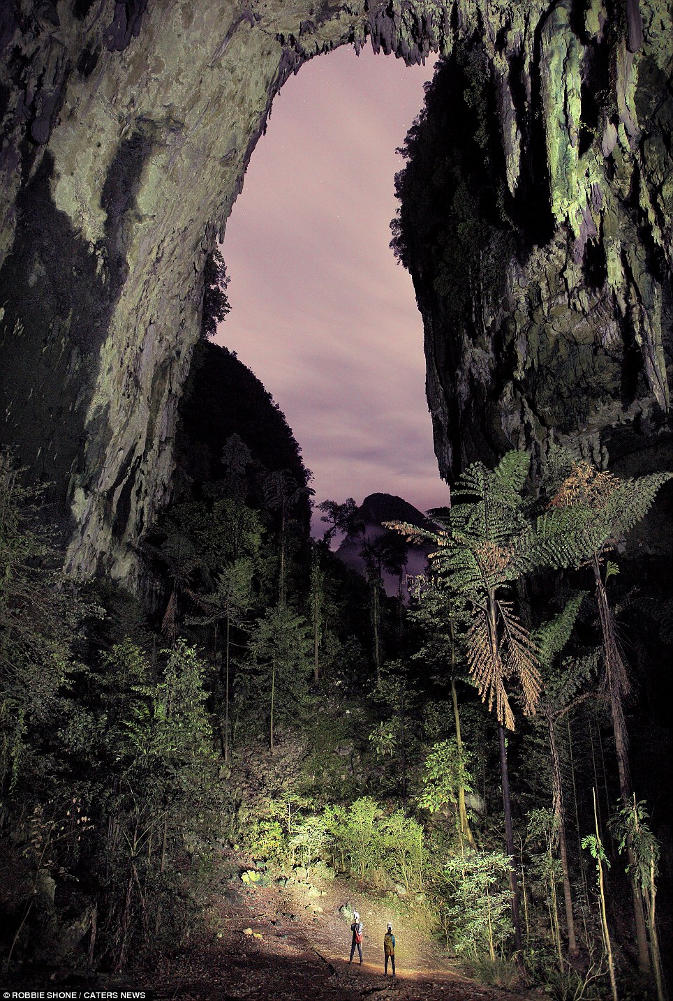 caves in vietnam