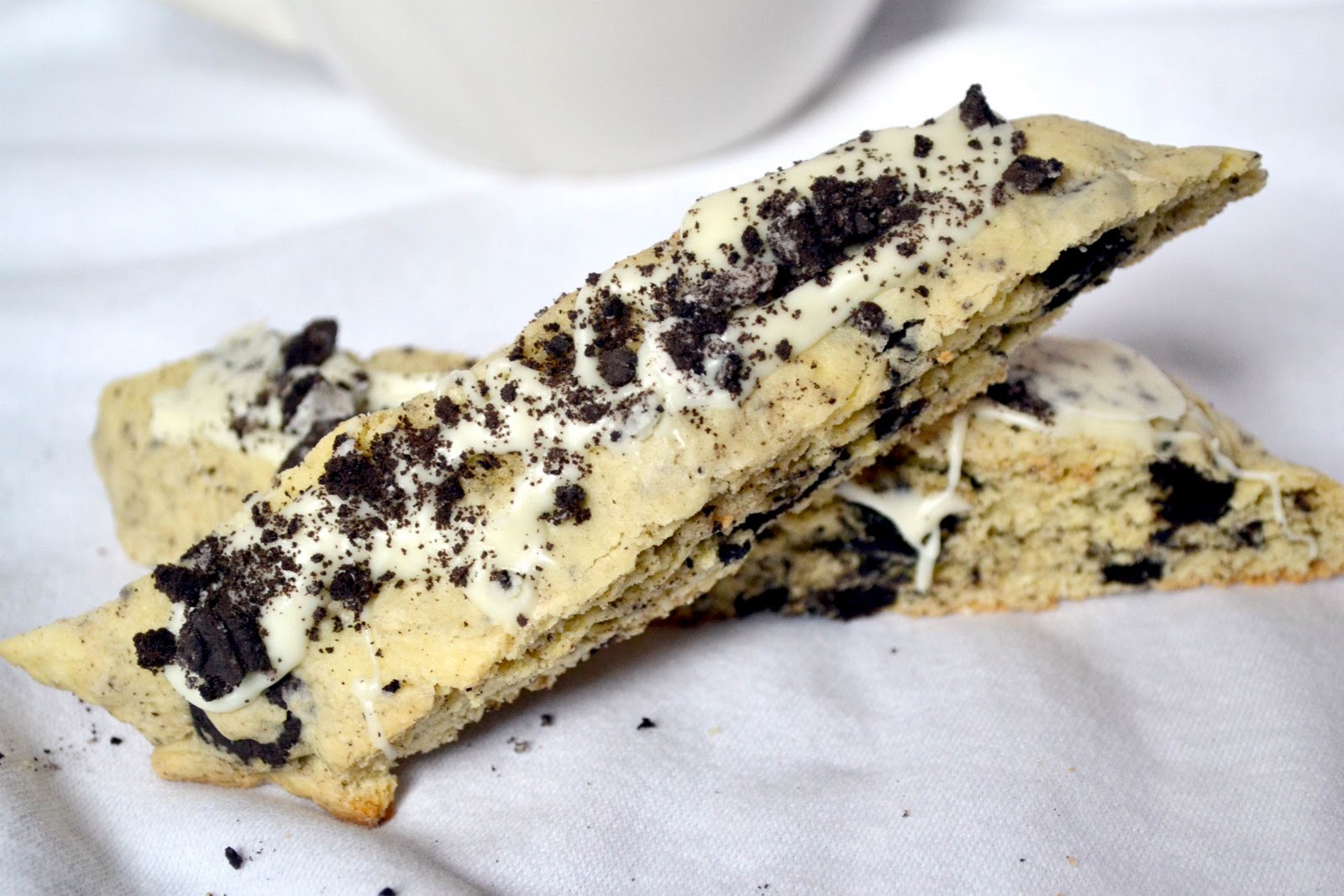 What Katie's Baking White Chocolate Oreo Biscotti