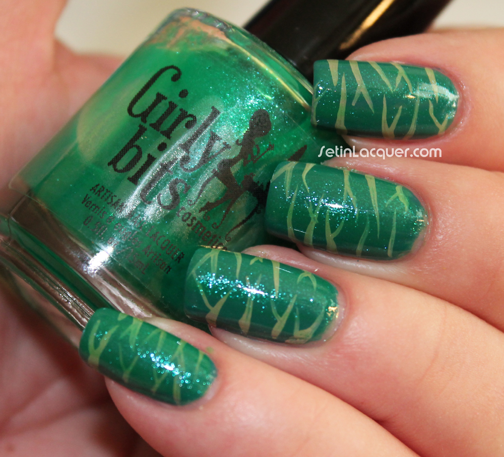 Animal striped nail art Animal striped nail art